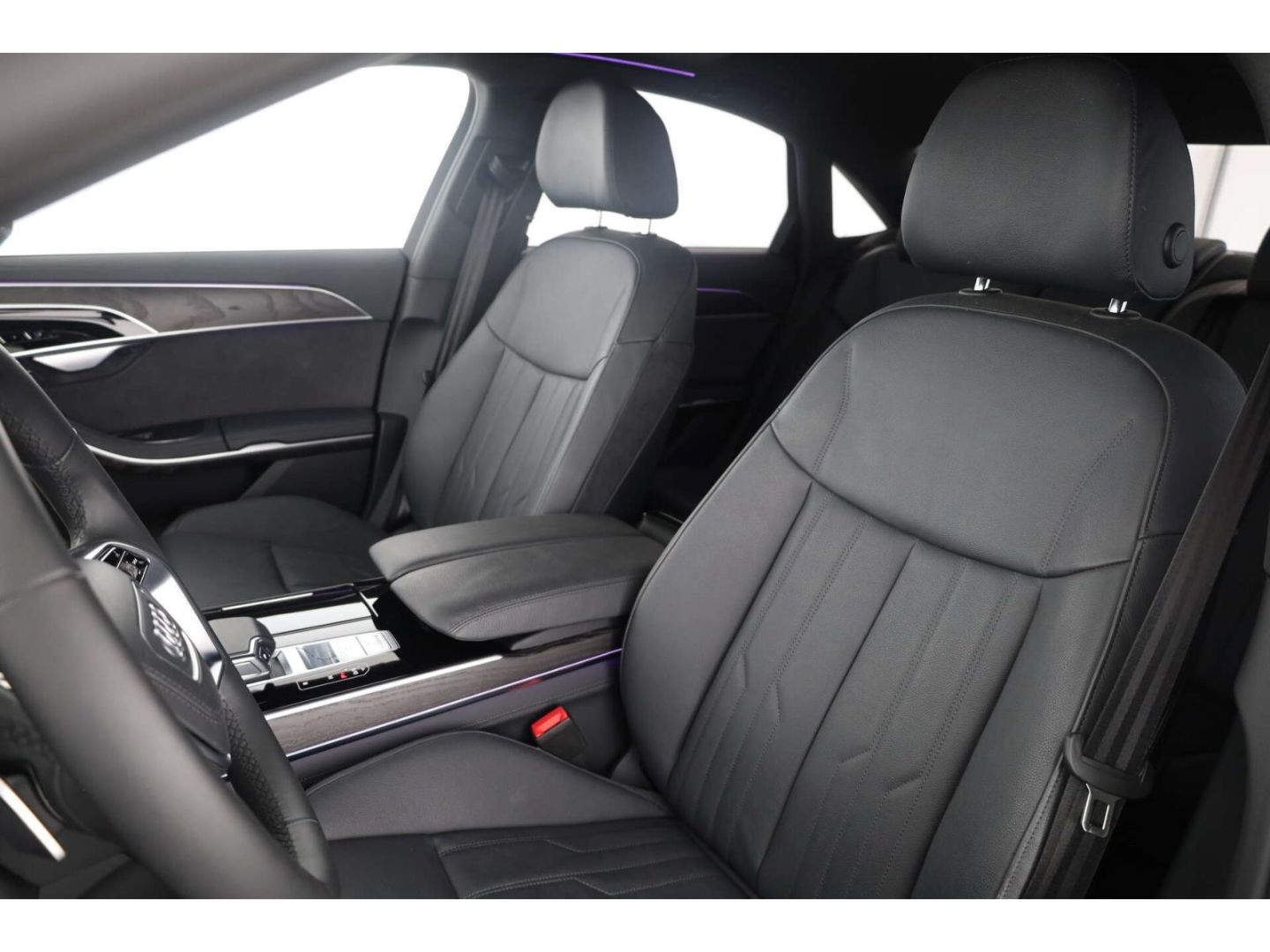 Audi A8 - Bild 10