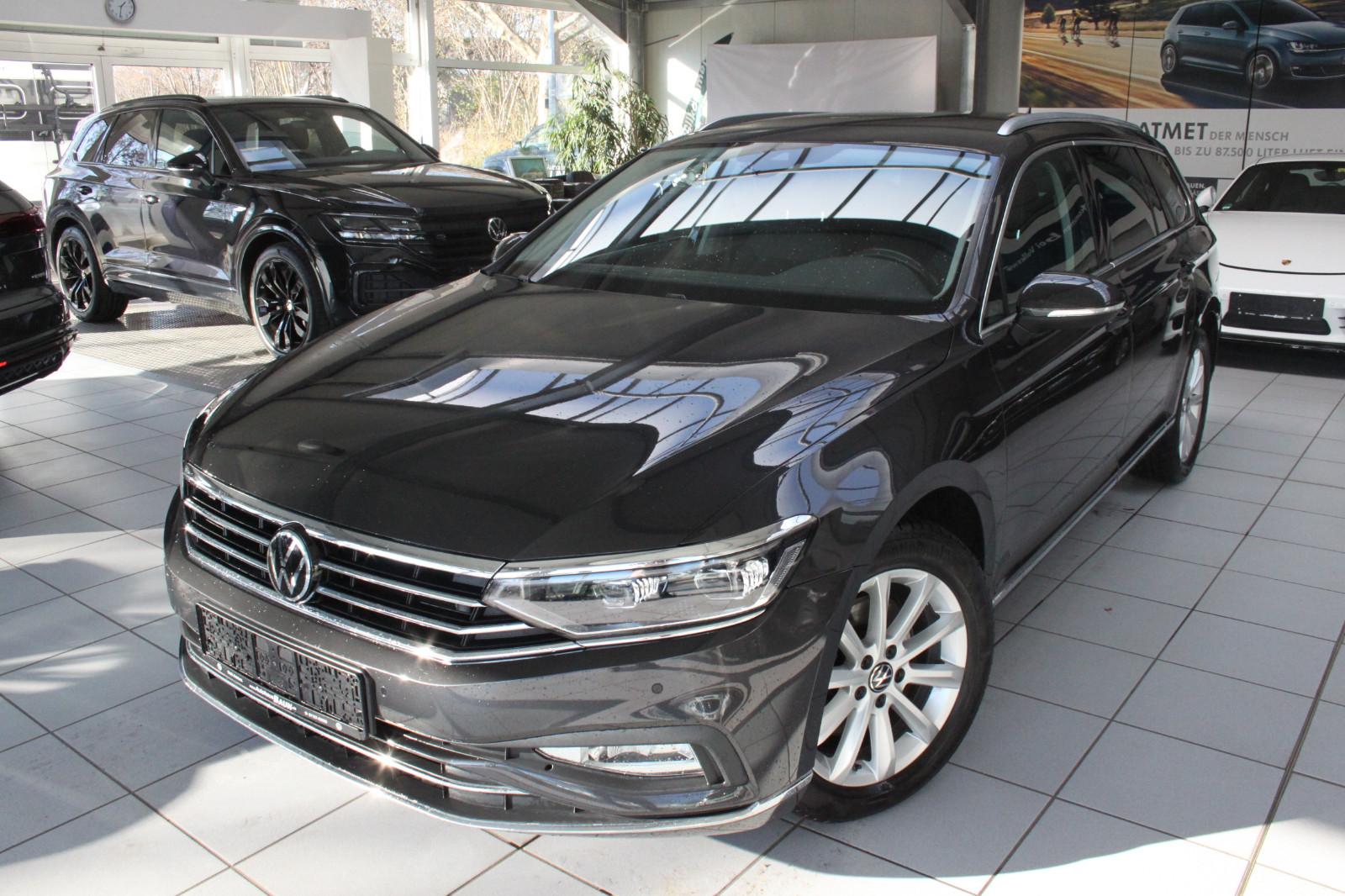 Volkswagen Passat Variant ELEGAN/DSG/AHK/ACC/KAME/ALU17"/NA