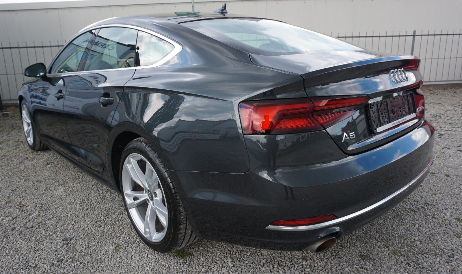 Fahrzeugabbildung Audi A5 Sportback 40 TFSI Sport, Navi, AHK,Kamera,+WR