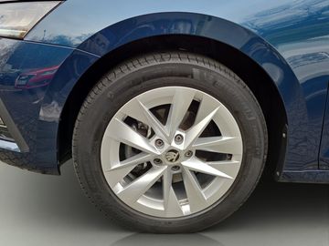 Fahrzeugabbildung SKODA Octavia Combi Style 1.5 e-TEC DSG AHK Columbus