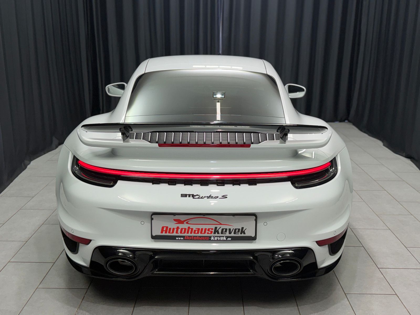 Fahrzeugabbildung Porsche 992 Turbo S|AERO-PAKET|BRABUS|BOSE|ACC|KW