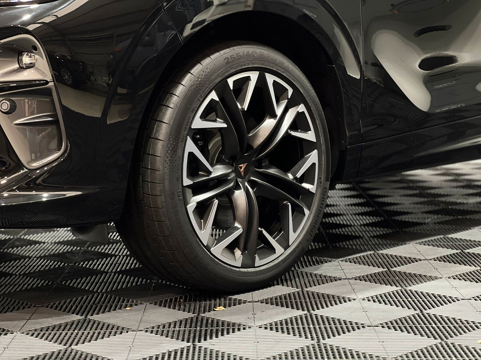 Fahrzeugabbildung CUPRA Terramar VZ 2.0 TSI 4Drive - Matrix - Sennheiser