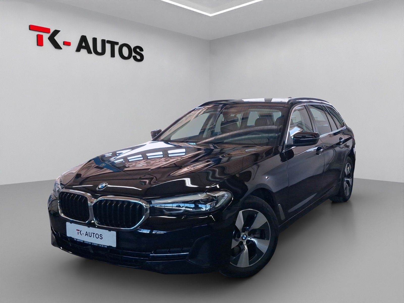 BMW 520d Touring xDrive,Navi,LED,Leder,ACC,Pano,AHK