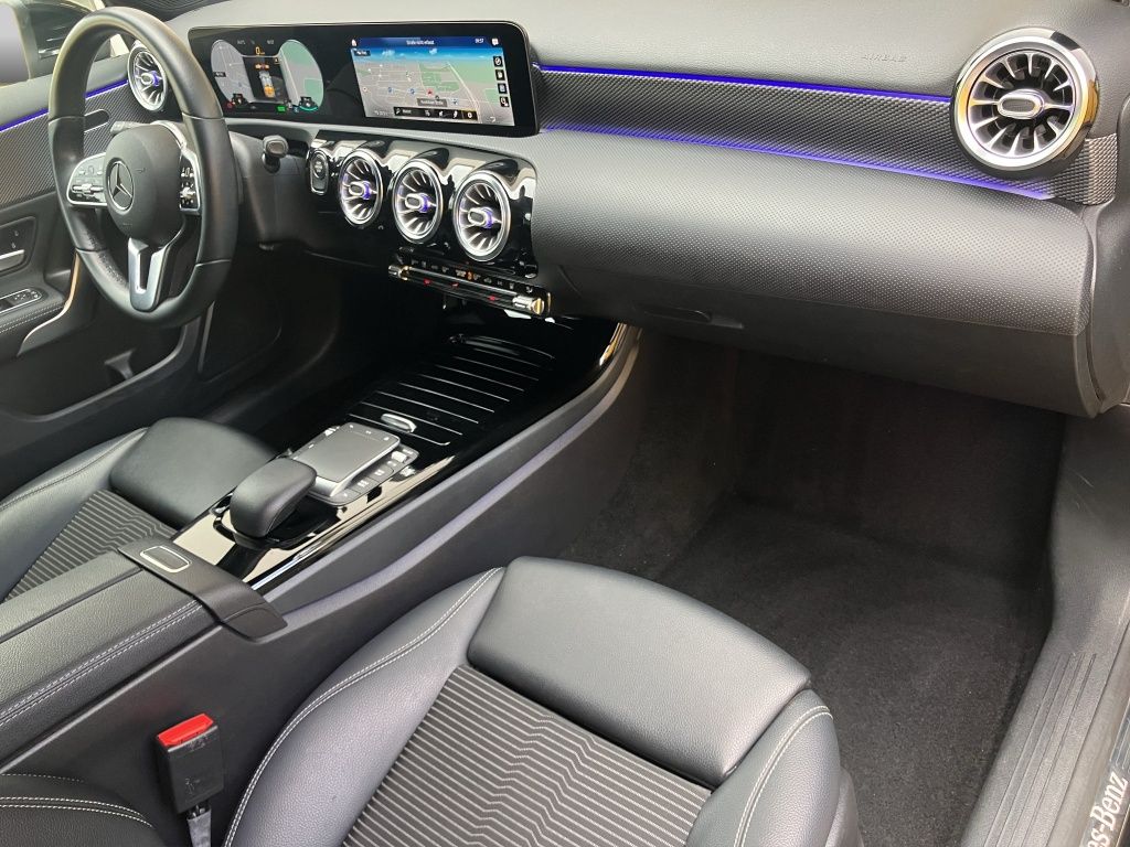 Fahrzeugabbildung Mercedes-Benz A 250 e PROGRESSIVE*AHK*LED*NAVI*DAB*SITZH