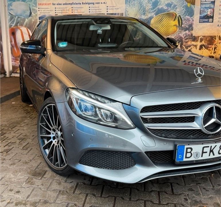Image of Mercedes-Benz C 220