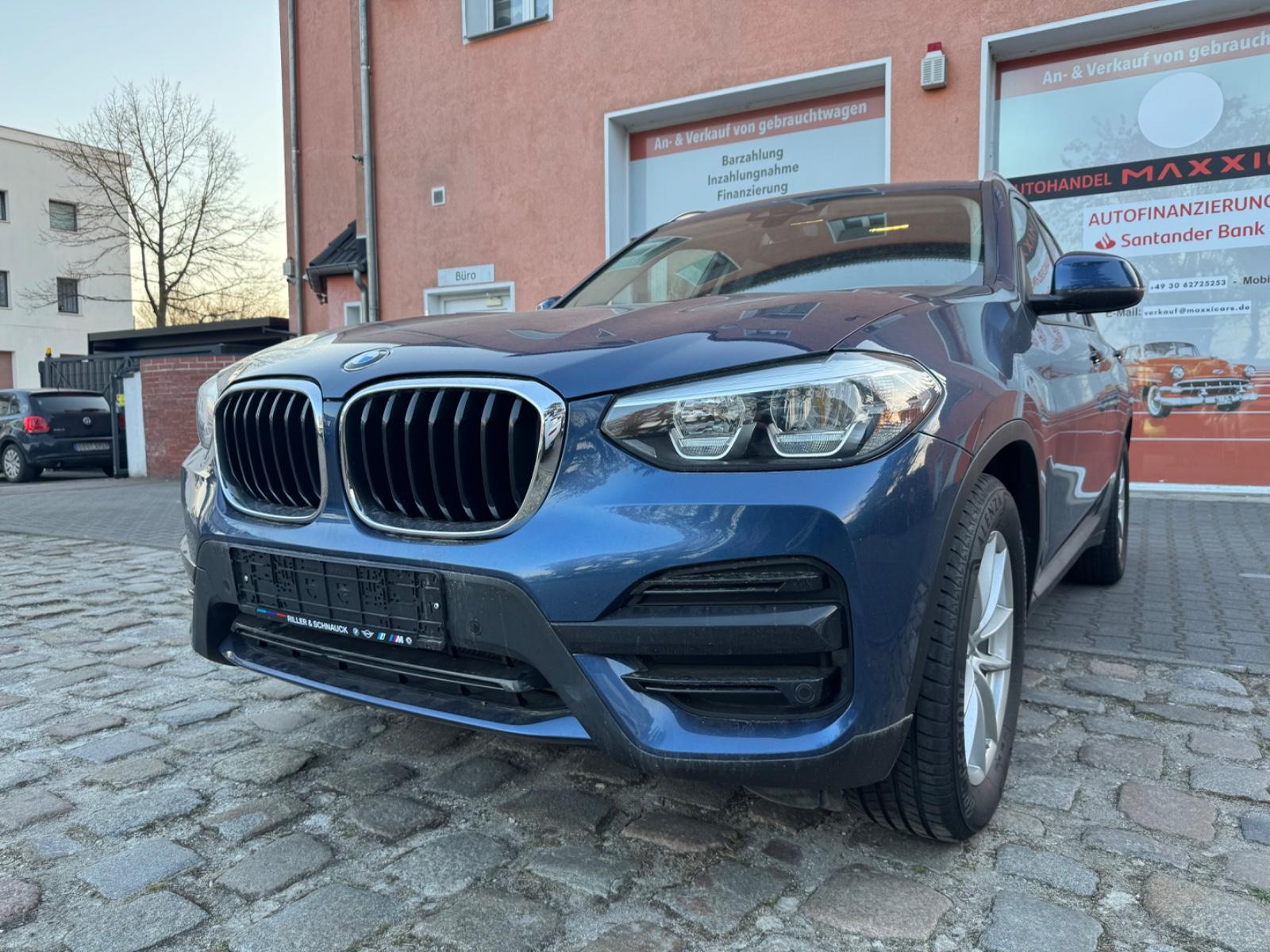 BMW X3 xDrive 20 i Advantage*NAVI*LED