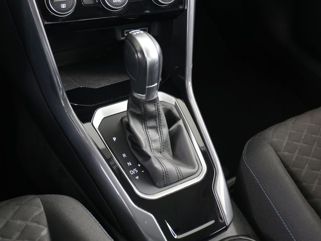 Volkswagen T-Roc 1.5TSI DSG IQ DRIVE PANORAMA KAMERA ACC