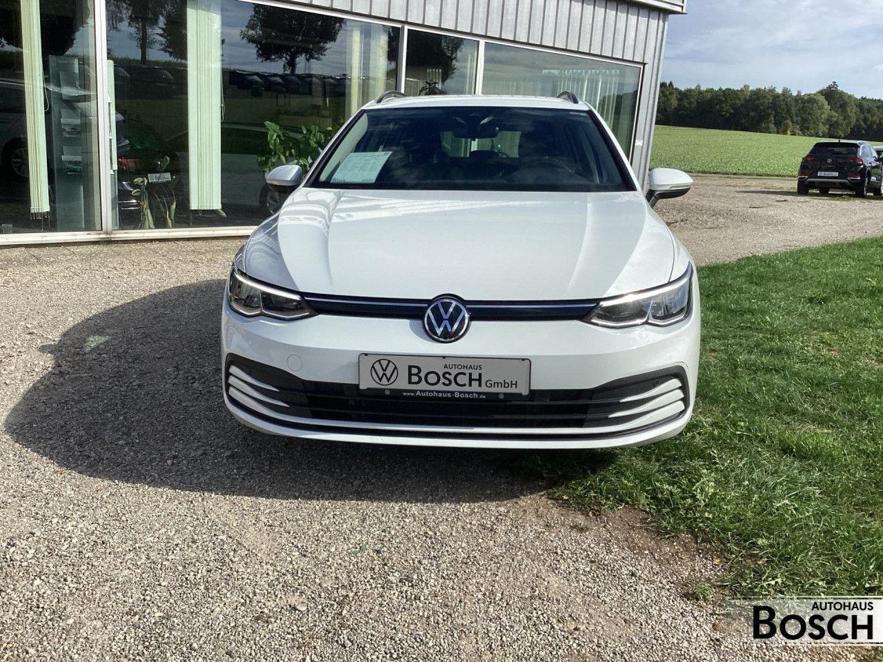 Volkswagen Golf VIII Variant 2.0 TDI Life DSG 1.99% Navi