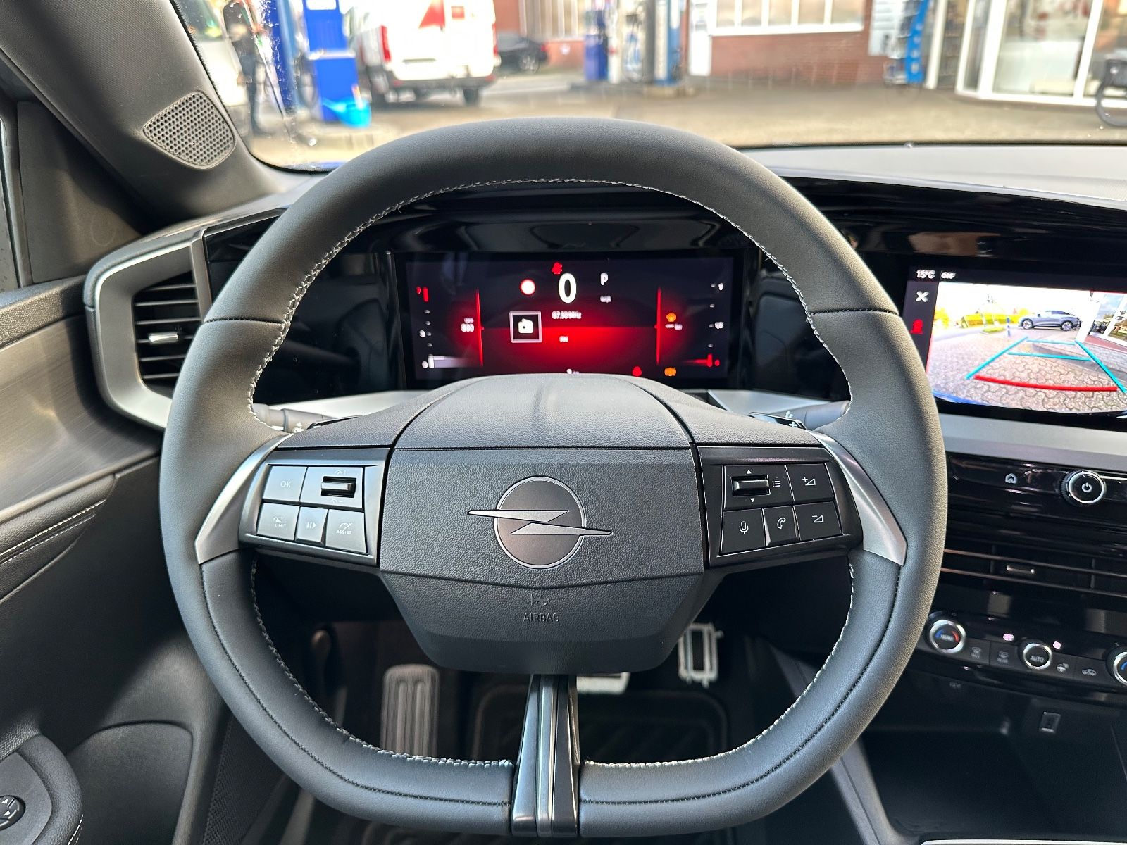 Fahrzeugabbildung Opel Mokka GS 1.2 Turbo Autom. LED/Kamera/Carplay/17"