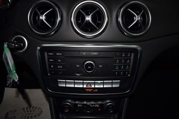 Fahrzeugabbildung Mercedes-Benz GLA 200 CDI Automatik,Teilleder,Navi,LED,Kam