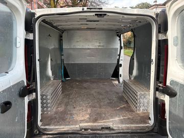 Renault Trafic - 10
