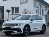 Volkswagen Tiguan R-Line 4Motion ALLSPAC*PANO*AHK*GARANTIE* - Volkswagen: Ambiente-Beleuchtung