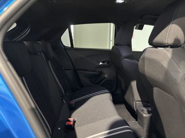 Fotografie des Opel Corsa 1.2 Direct Injection Turbo Hybrid 48 V YES