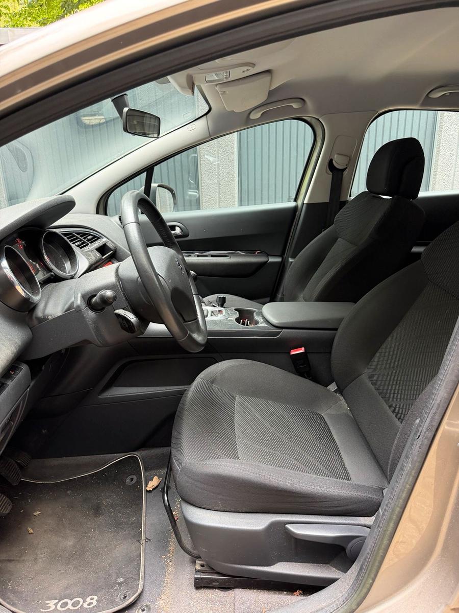 Peugeot 3008 2011 — photo 9