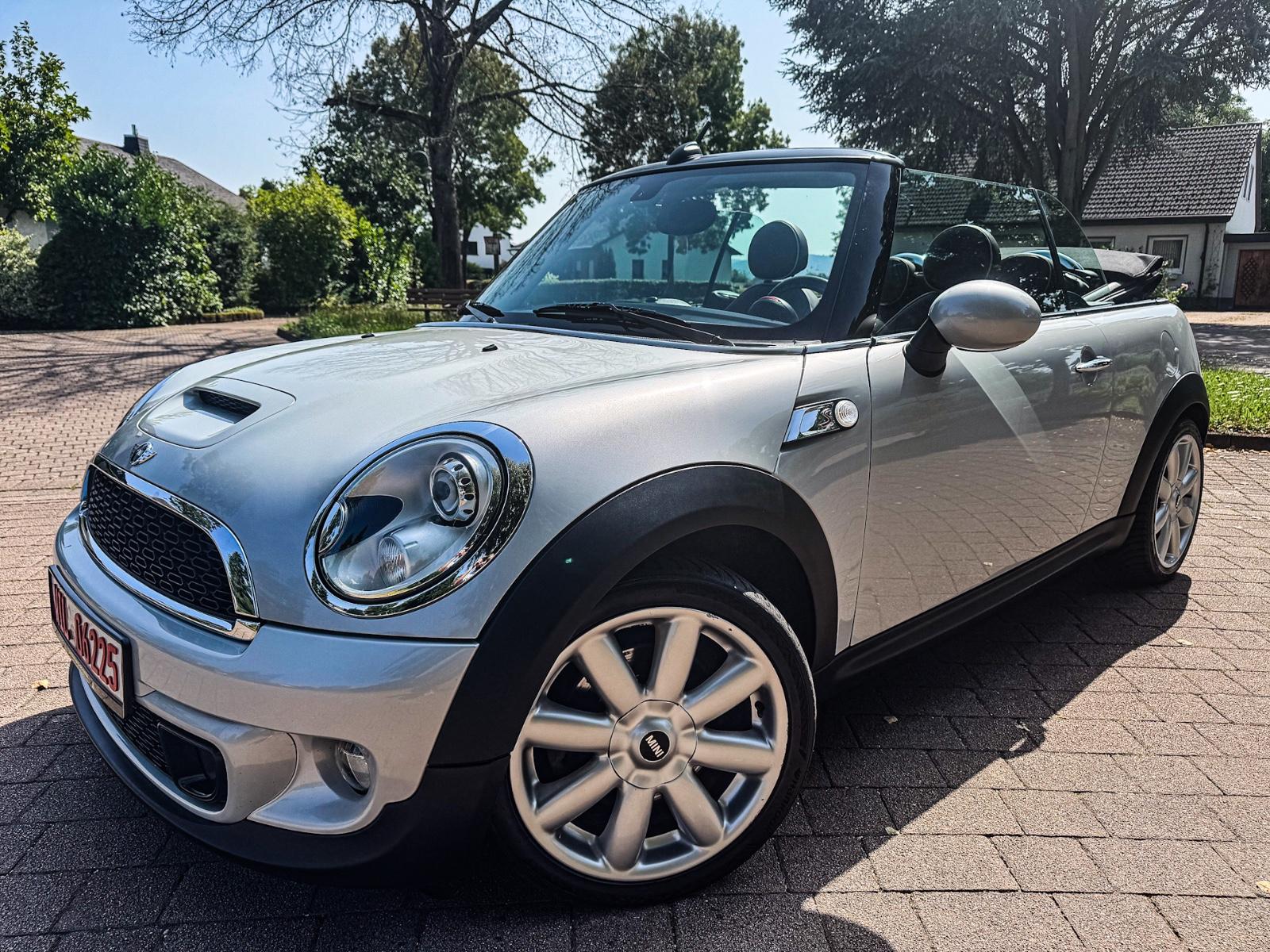 MINI Cooper S Cabrio*NAVI*LEDER*XENON*AC*SITZHEIZUNG