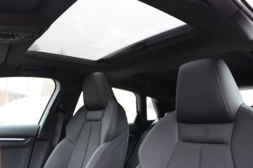 Fahrzeugverkauf 12 Audi A3 Sportback 35 TFSI S line Matrix Sonos Pano