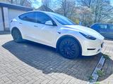 Tesla Model Y Hinterradantrieb RWD Garagefahrz. 1.Hand - Tesla in Wuppertal
