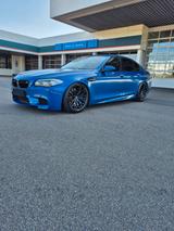 BMW M5 M5 - BMW M5 mit Benzin-Antrieb: Leder, Navigationssystem