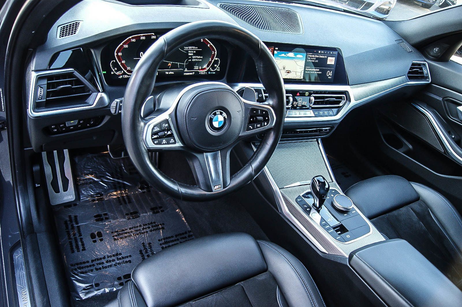 Fahrzeugabbildung BMW 330 e Touring xDrive Aut. M-SPORT H&K ANHZV LIVE