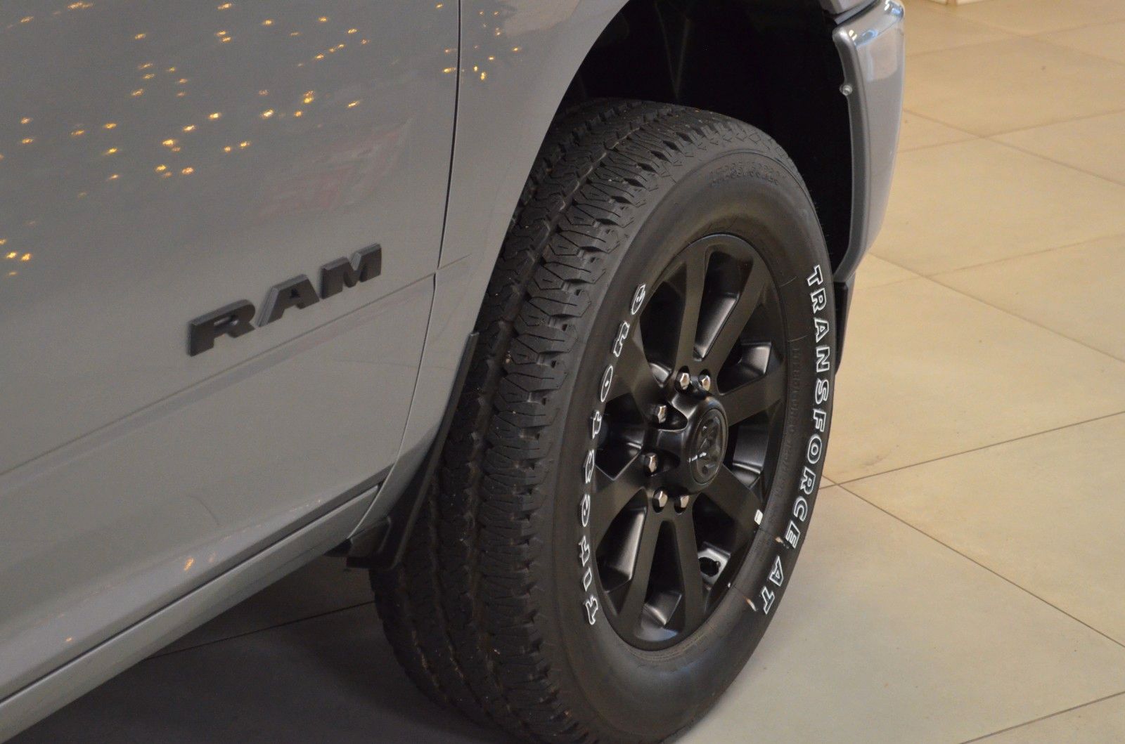 Fahrzeugabbildung Dodge RAM 2500 Laramie NIGHT Mega Cab 4x4