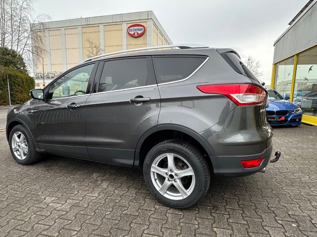 Ford Kuga 2,0 TDCi 2x4 110kW Titanium