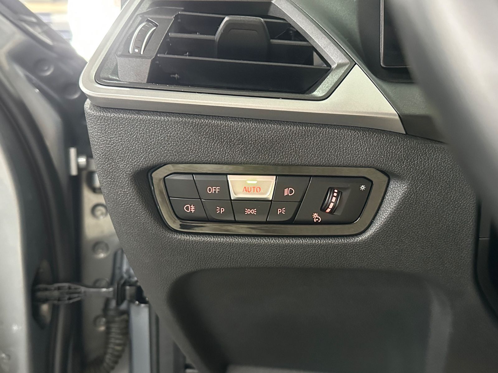 BMW 318 d Touring Facelift+Driving Assistant+Curved foto 25