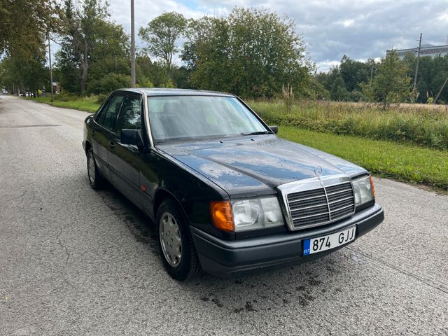 Mercedes-Benz 300E