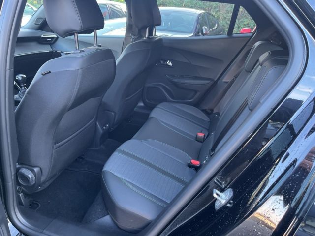 Peugeot 2008 PureTech 100 Stop&Start Allure Pack