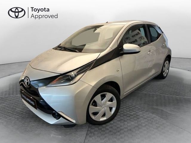 Toyota Aygo 1.0 VVT-i 69 CV 5 porte x-play