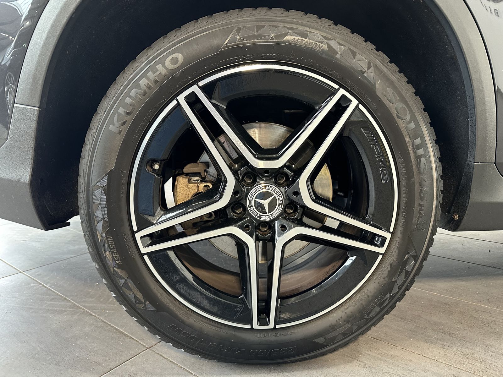 Fahrzeugabbildung Mercedes-Benz GLC 220d 4M 9G AMG-Line NAV+LED+SHZ+KAM+DIGDISPL
