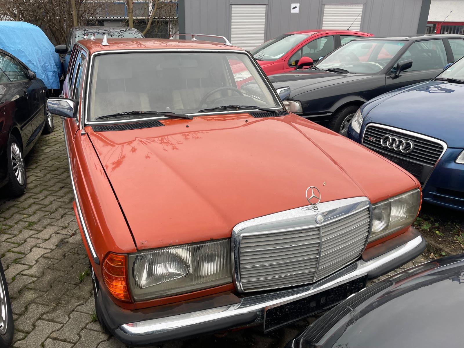 Mercedes-Benz 240TD