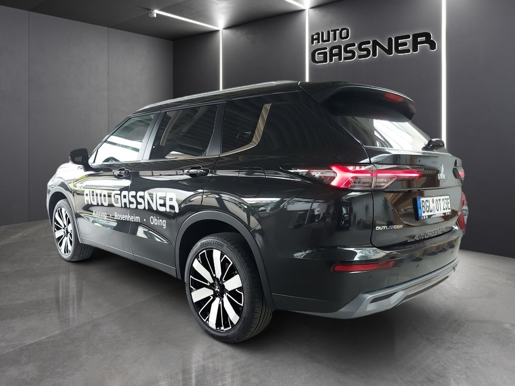 Fahrzeugabbildung Mitsubishi Outlander PHEV Intro Edition 8-fach bereift