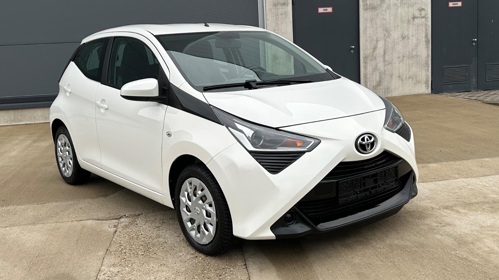 Toyota Aygo AYGO X-play Klima Kamera
