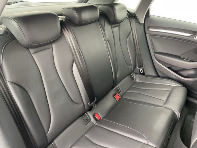 A3 Sportback 40 TFSI e-tron sport Navi/LEDER/PDC