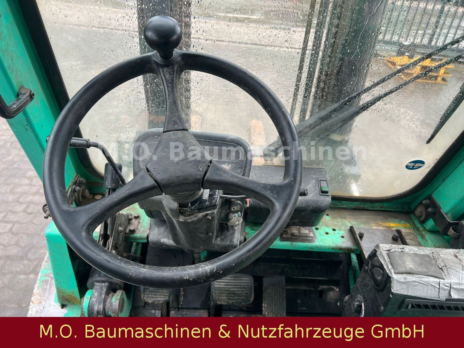 Fahrzeugabbildung Mitsubishi FD 50 K -2 / 5t / 3,80 m / Duplex / SS