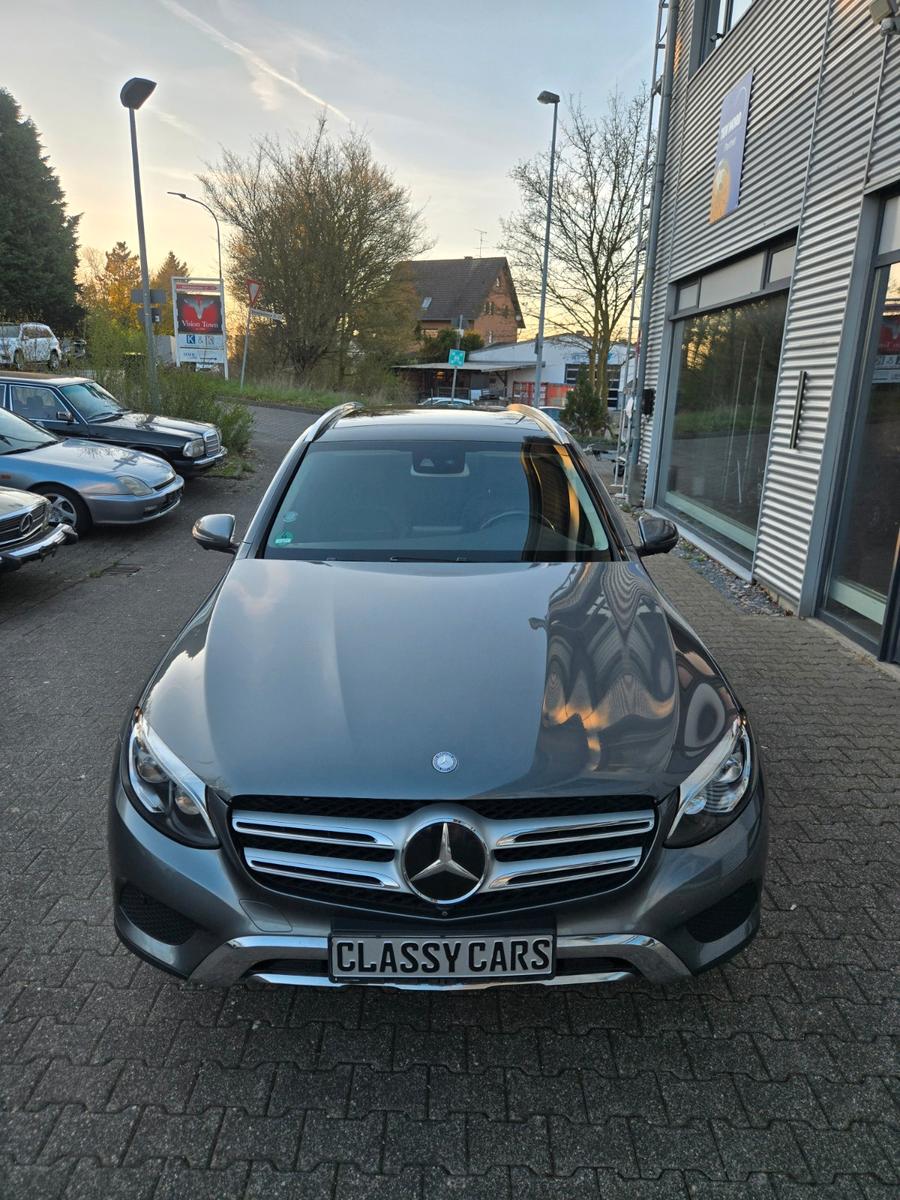 Mercedes-Benz GLC 250d 4 Matic Pano / 360°/ Leder/ AHK VOLL
