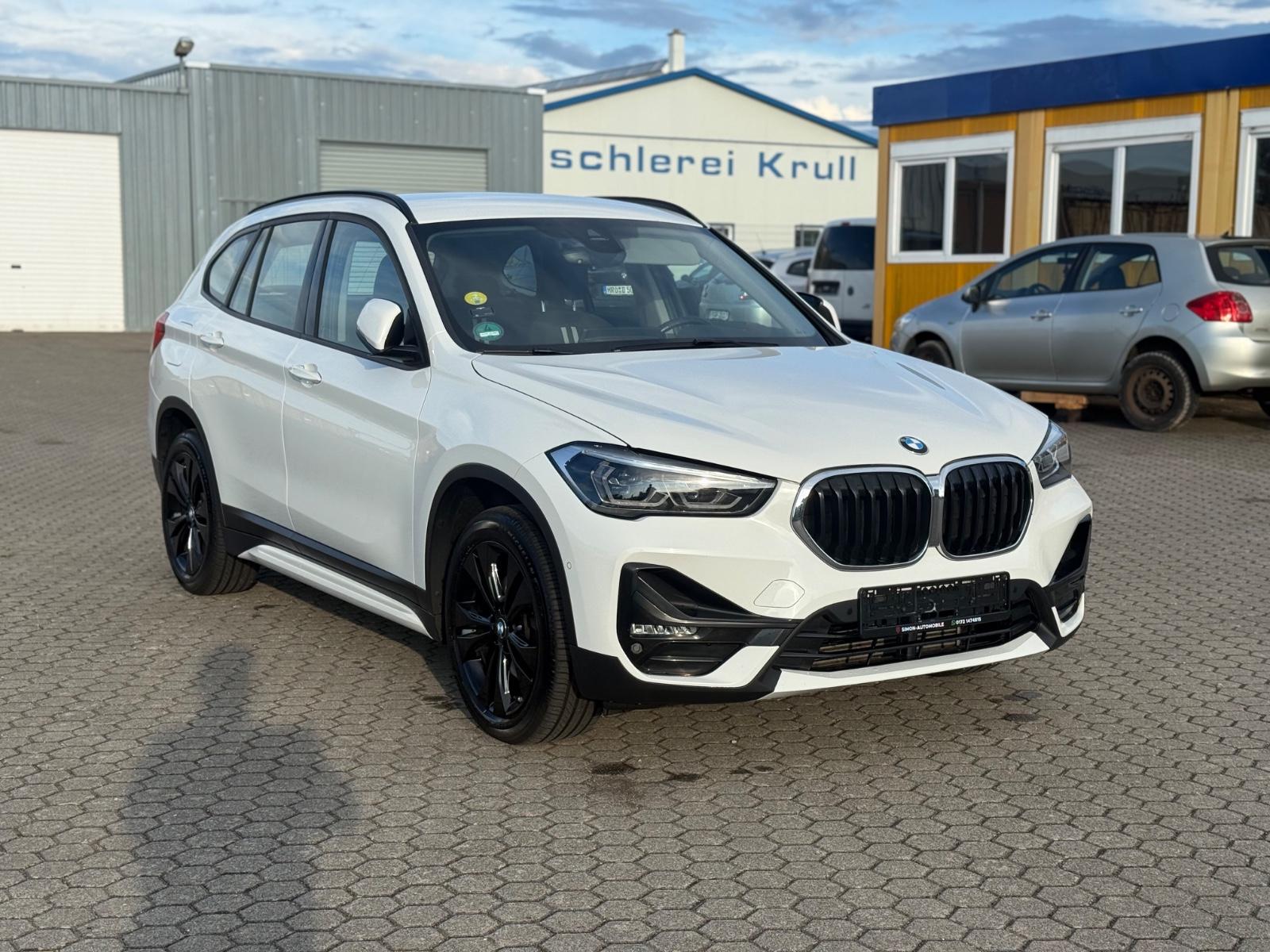 BMW X1 xDrive 18 d Sport Line Head-Up Display!