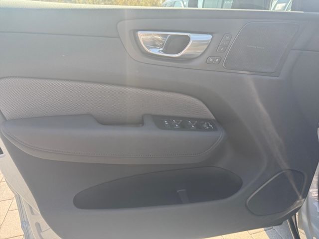 VOLVO XC 60 (Bild 16 von Array)