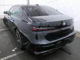BMW M760e xDr. M Performance Pak. NP 179270.- ACC - schwarze BMW M760
