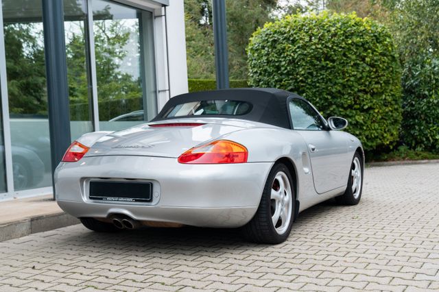 Porsche Boxster S/ SITZHEIZUNG/ CD/ HARMAN/ ALARM/ 18" Porsche Boxster S/ SITZHEIZUNG/ CD/ HARMAN/ ALARM/ 18"