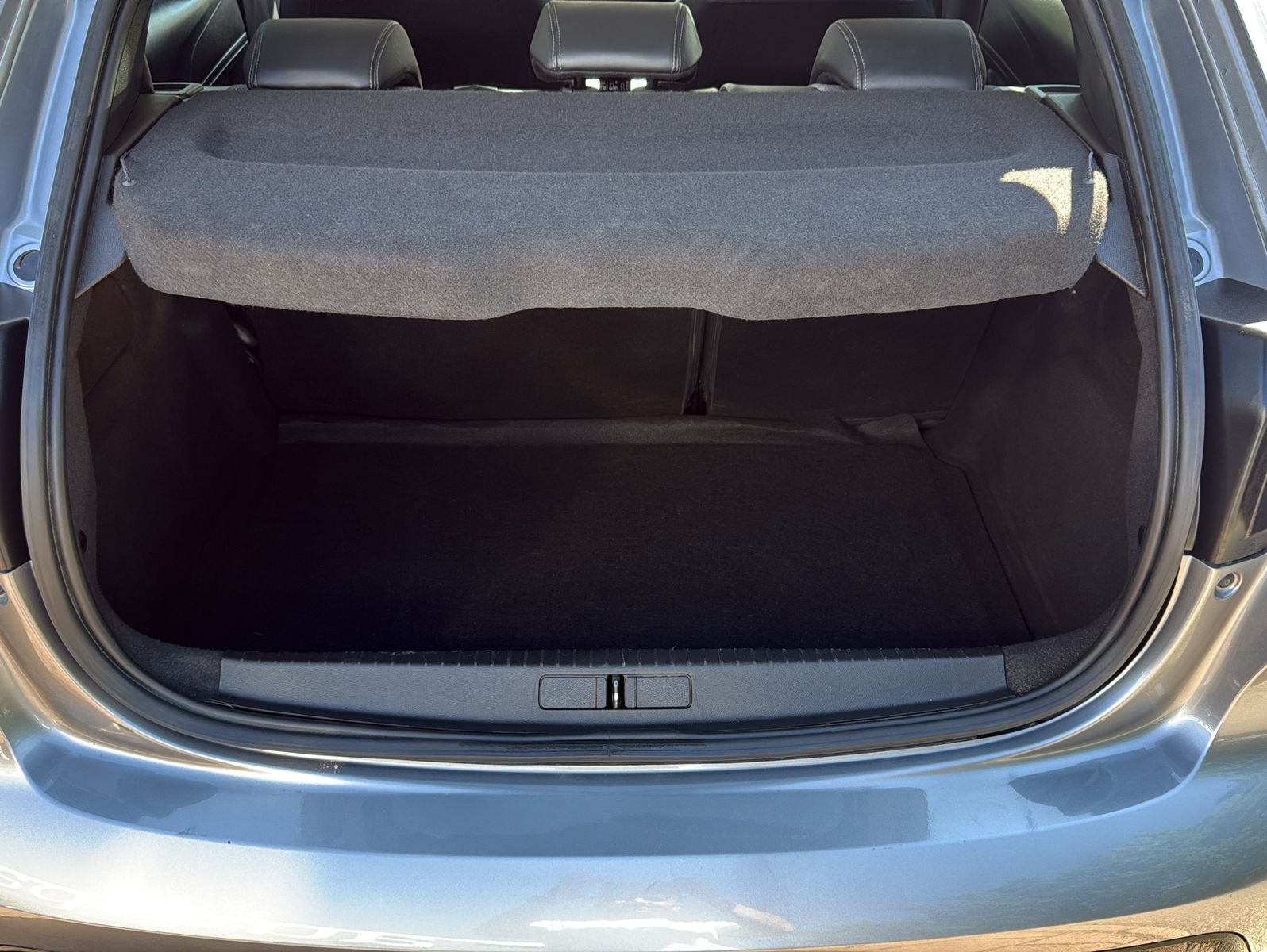 Fahrzeugabbildung Peugeot 208 Allure/Hybrid/AT/PDC/LED ab 185,00 € i.M.