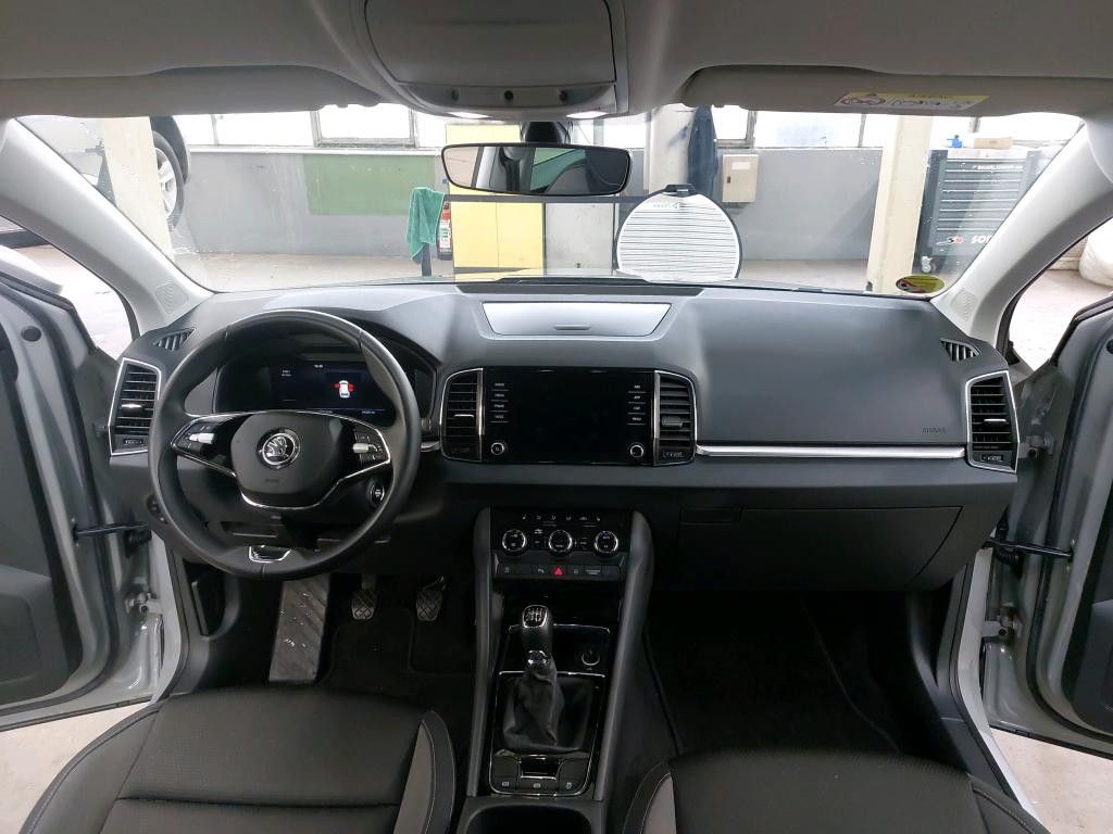 Fahrzeugabbildung SKODA Karoq 1.0 TSI Tour-LED-KAM-VIRTUAL-KESSY-4xSHZ-