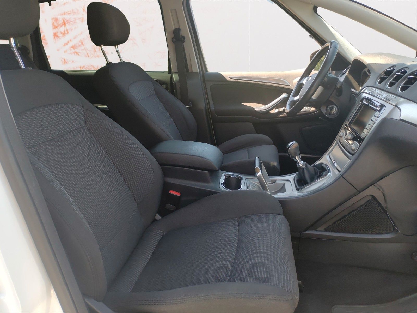 Fahrzeugabbildung Ford S-Max Titanium ! PDC ! XENON ! ele. Sitz ! TOUCH