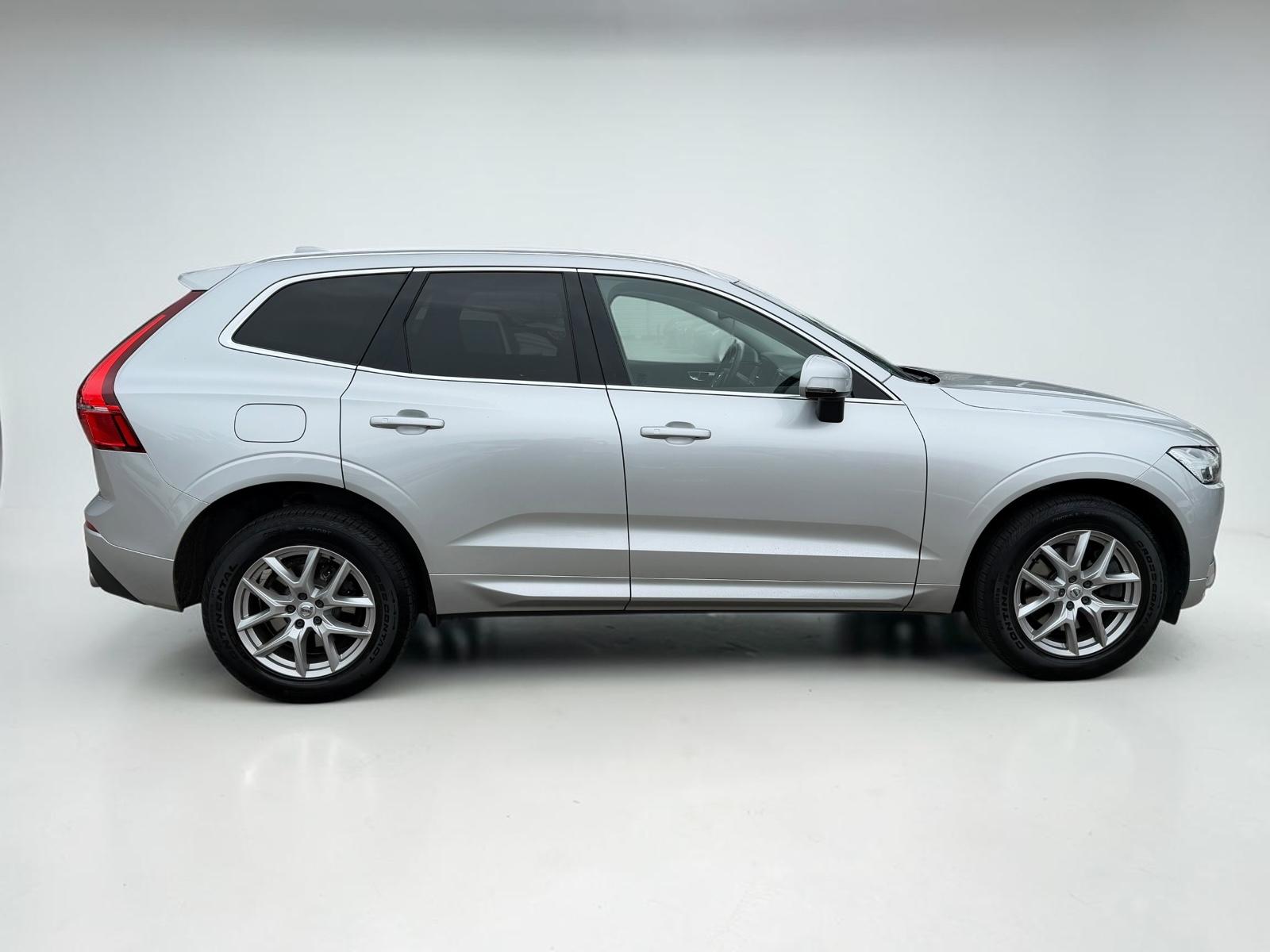 Volvo XC60 Momentum Pro*LEDER*ACC*LED*SENSUS*APPLECAR
