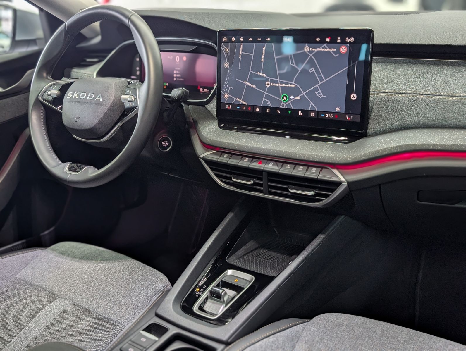 Fahrzeugabbildung SKODA Octavia 1.5 TSI mHEV Style ACC AHK 5J.-Garantie