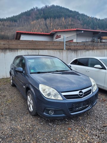 Opel Signum 2.2 Direct 