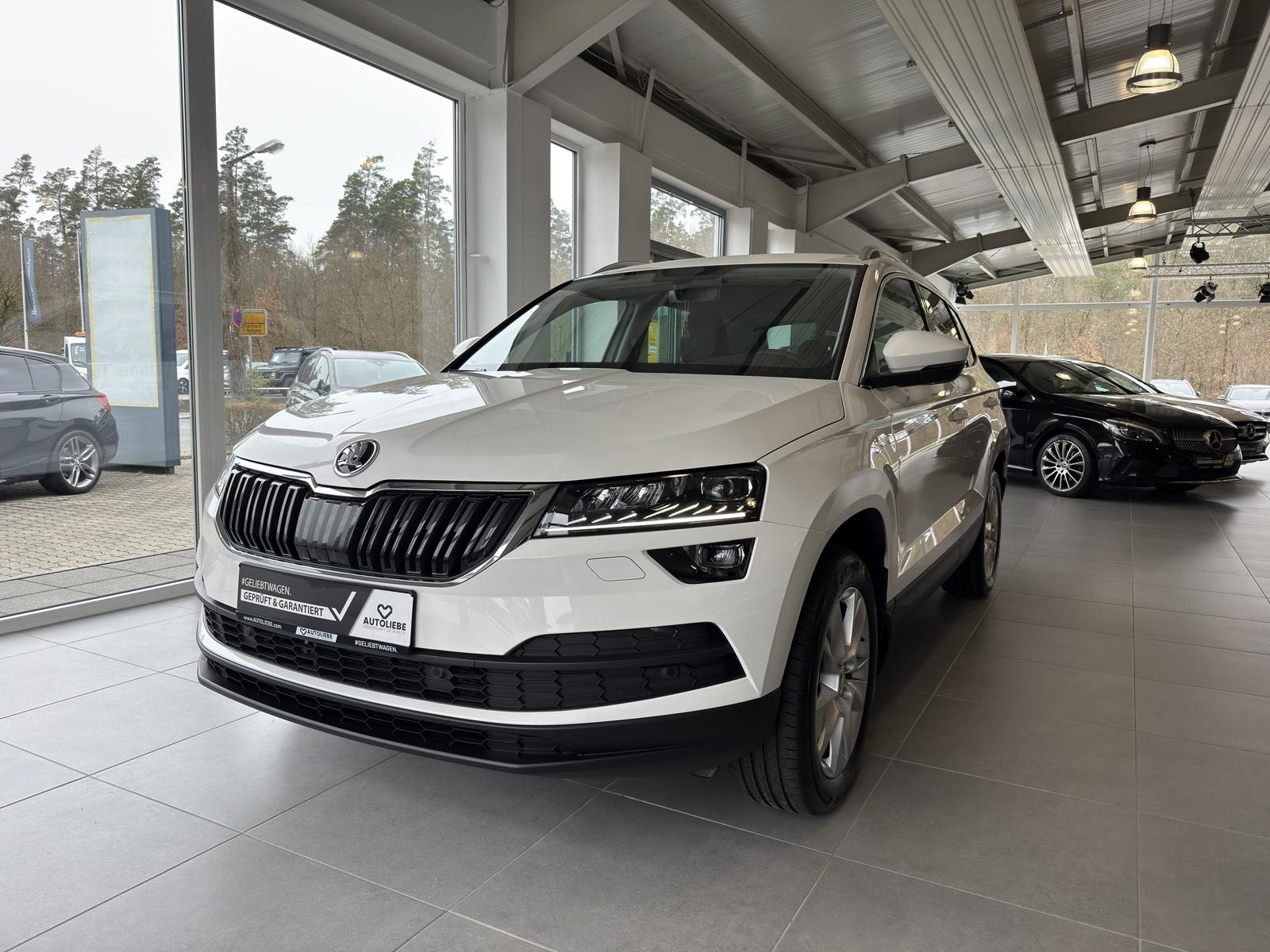 Skoda Karoq 1.5 TSI Style LED*AHK*CARPLAY*RFK*CANTON