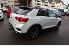 Fahrzeugabbildung Volkswagen T-Roc 4Motion 1hd Navi Tempo Panoo Scheckheftge