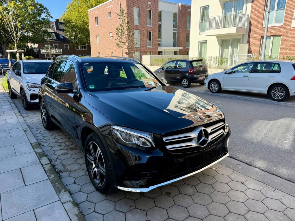 Image of Mercedes-Benz GLC 250