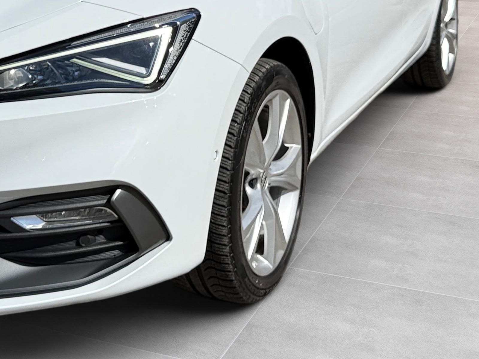 Seat Leon 1.4 TSI e-Hybrid FR NAVI ACC LED SHZ Kamera imagem 3
